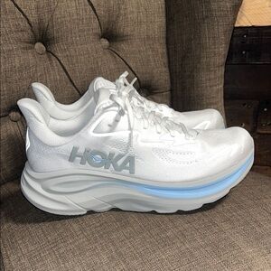Hoka Clifton 10 White and Light Blue Athletic Shoes men's 9.5